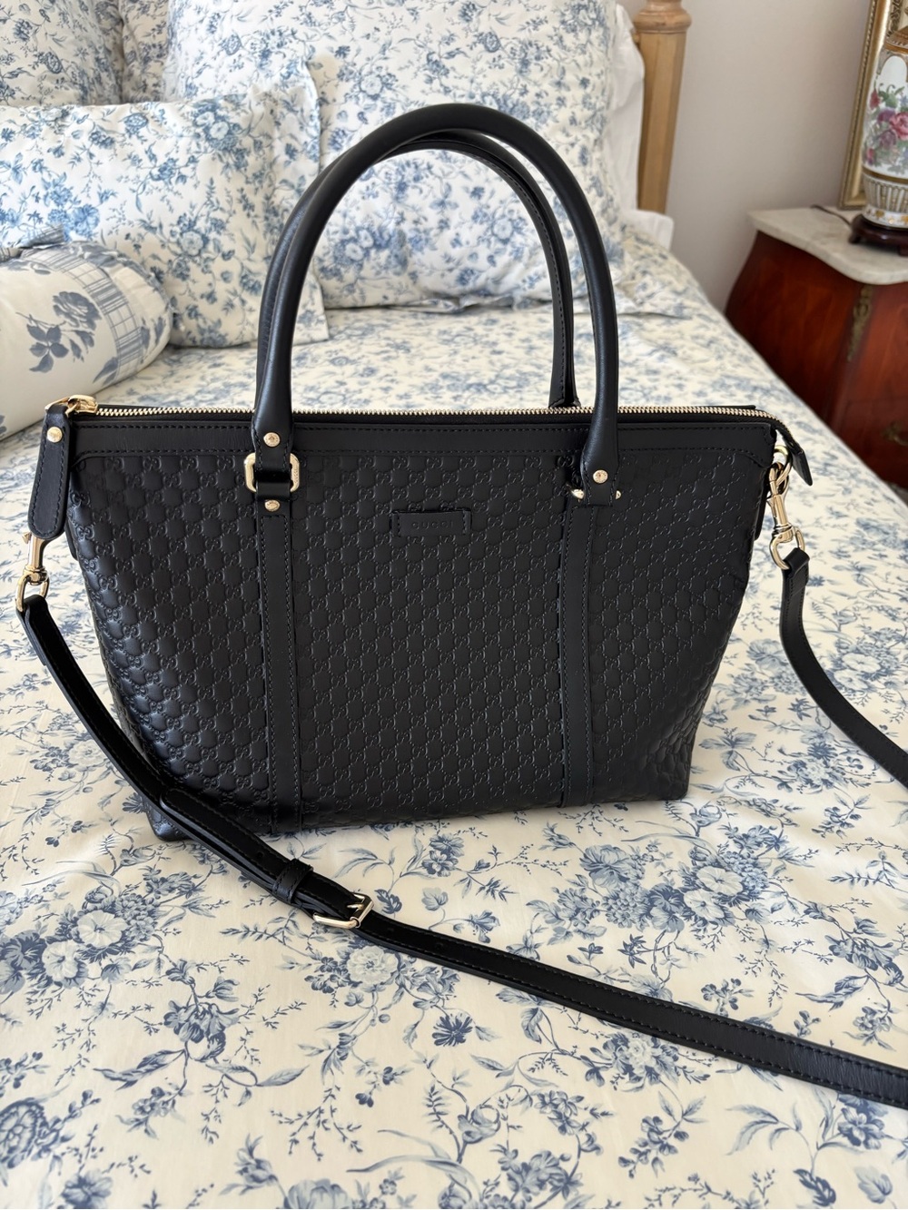 Gucci GG  Black Leather Microguccissima Soft Margaux Shoulder Bag